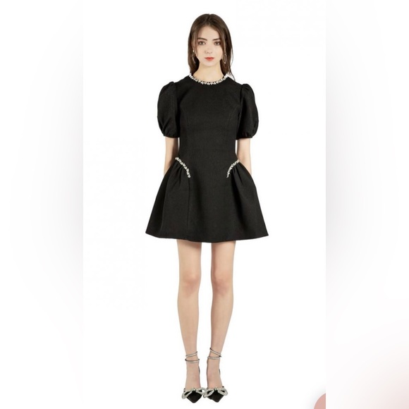 White Dress from Mori Jasmine Website. - Picture 2 of 12